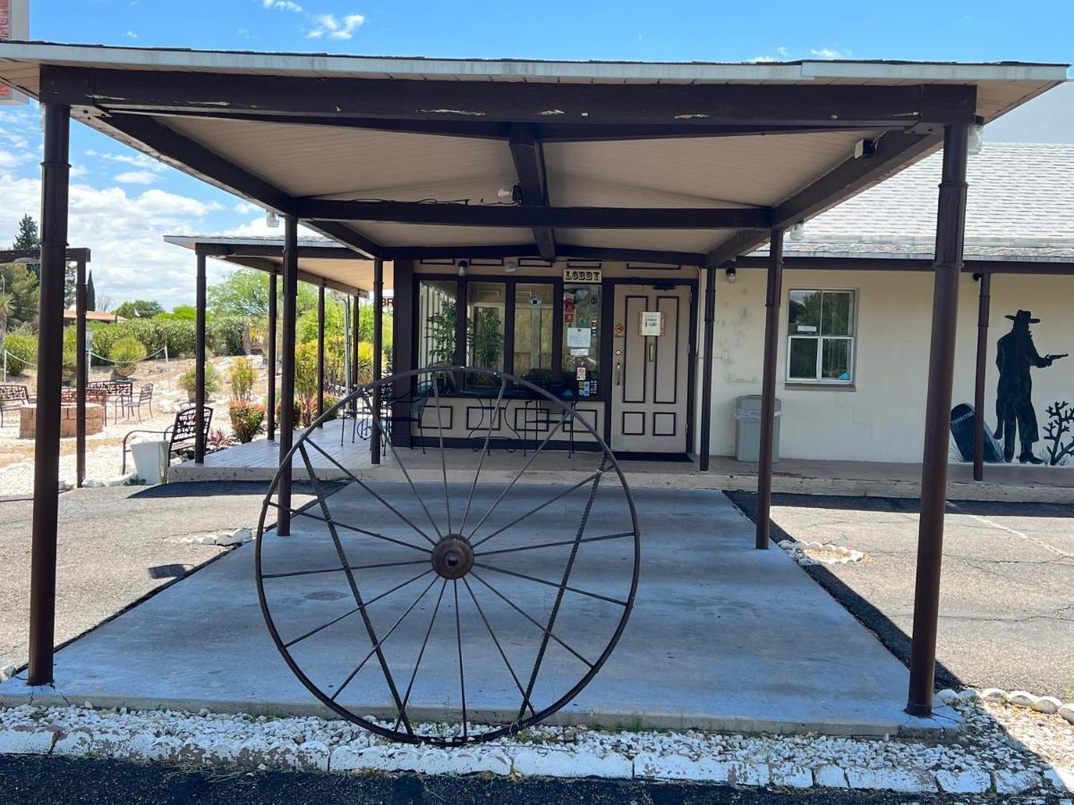 Landmark Lookout Lodge Tombstone Eksteriør bilde